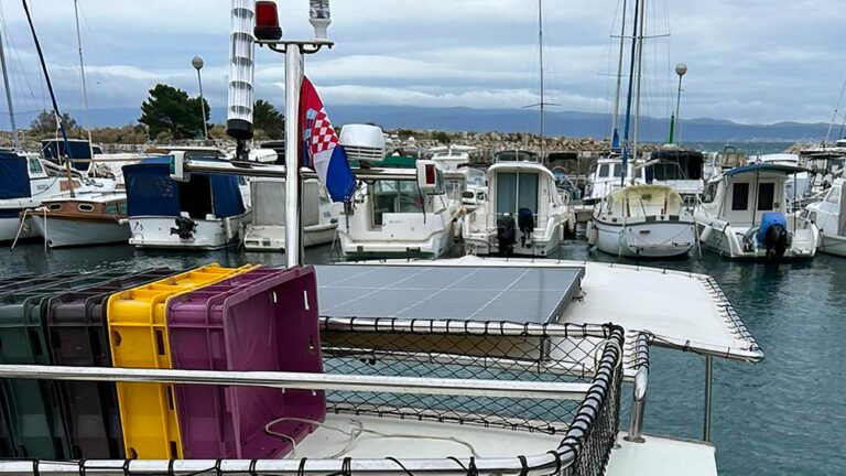 european-funding-sustainable-fishing-boat-solar-panel-croatia